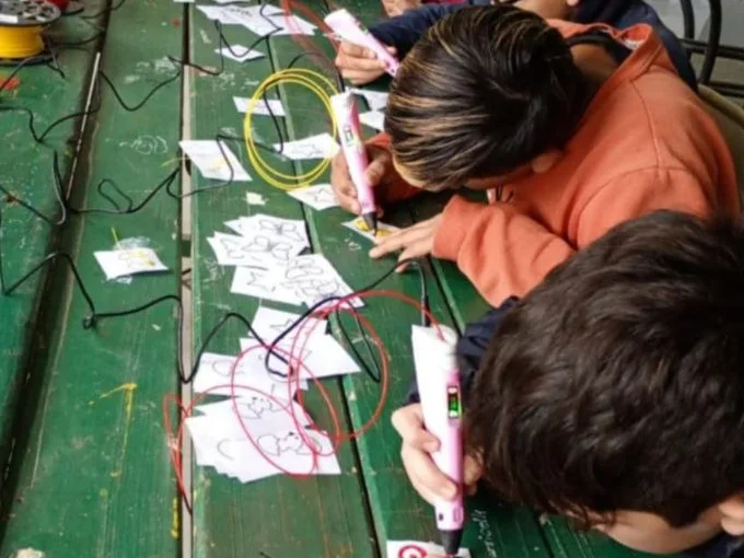 Científicos visitaron el IPET N.º 265 en una jornada de Ciencia Itinerante
